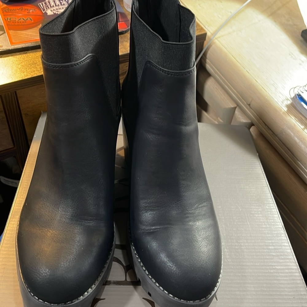 Crown vintage Marleen Chelsea boots